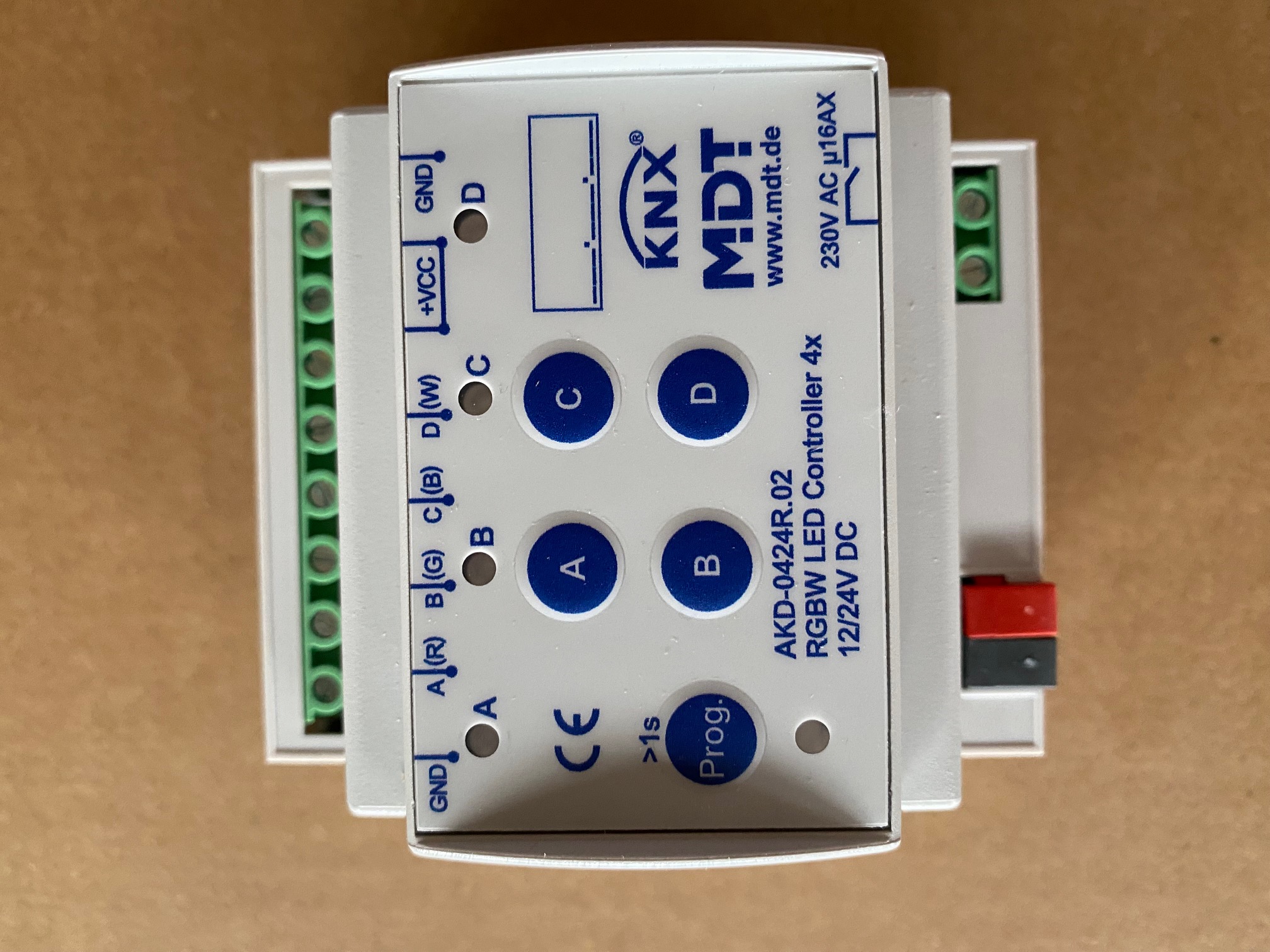 1St. MDT LED Controller 4-Kanal AKD-0424R.02 12/24V CV LED RGBW 4 einzelne Kanäle 2TE